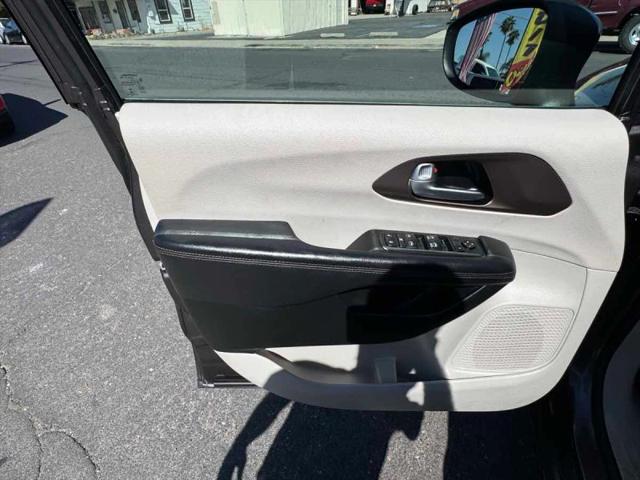 2017 Chrysler Pacifica Touring Plus