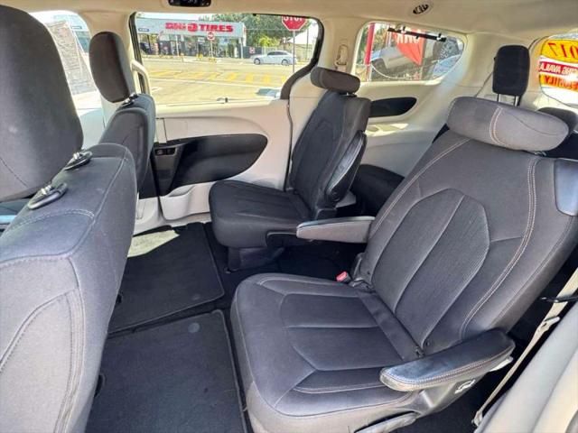 2017 Chrysler Pacifica Touring Plus