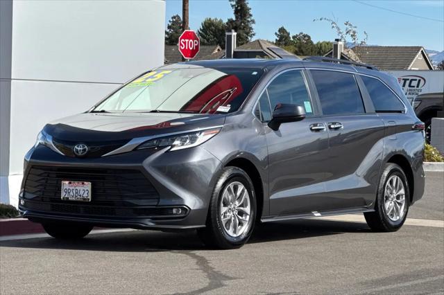 2025 Toyota Sienna XLE
