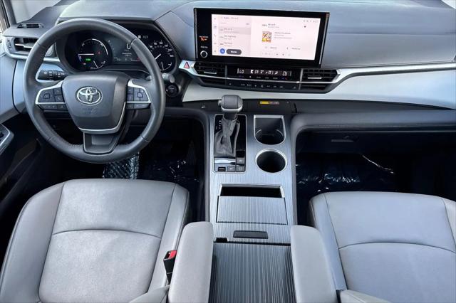 2025 Toyota Sienna XLE
