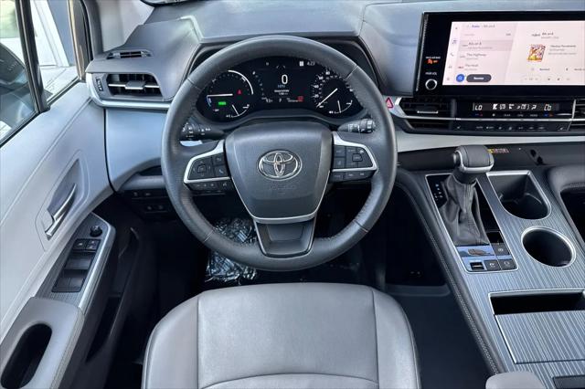 2025 Toyota Sienna XLE