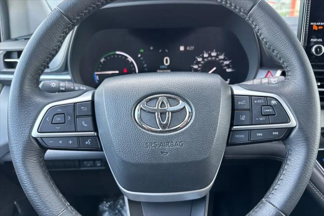 2025 Toyota Sienna XLE