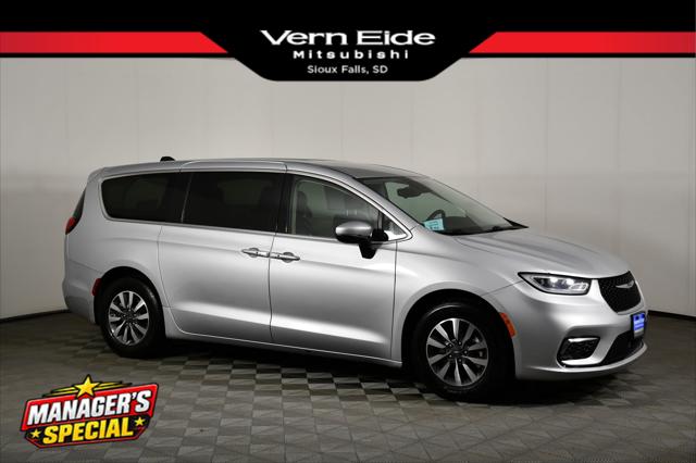 2023 Chrysler Pacifica Hybrid Touring L for sale in Sioux Falls, SD