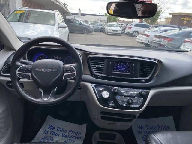 2017 Chrysler Pacifica Touring-L