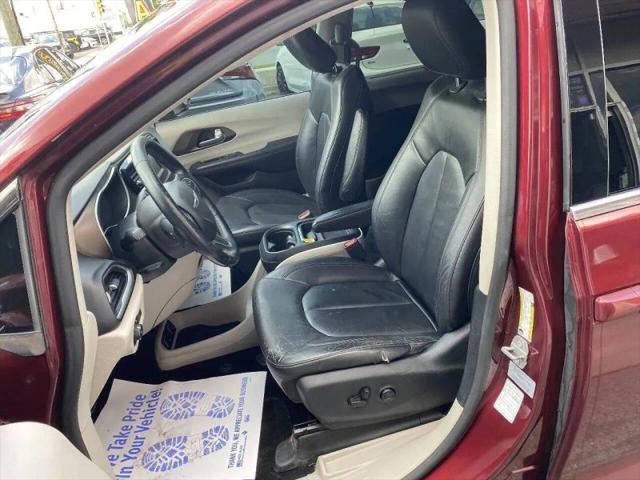 2017 Chrysler Pacifica Touring-L