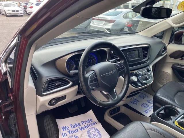 2017 Chrysler Pacifica Touring-L