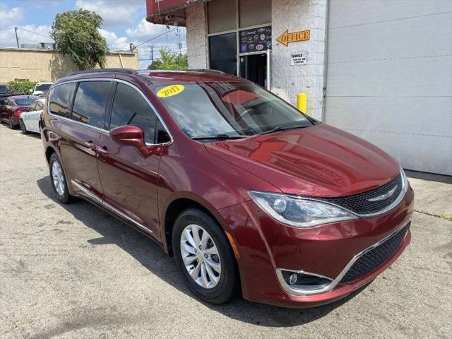 2017 Chrysler Pacifica Touring-L