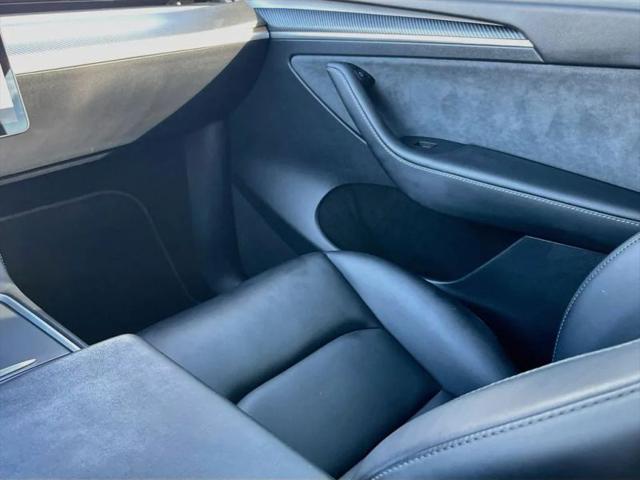 2024 Tesla Model Y Base