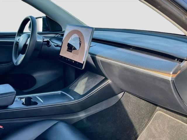 2024 Tesla Model Y Base