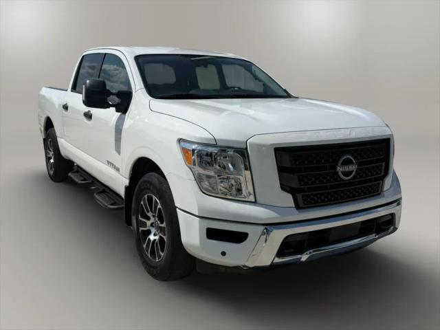 2023 Nissan Titan Crew Cab SV 4x4 for sale in Redford, MI