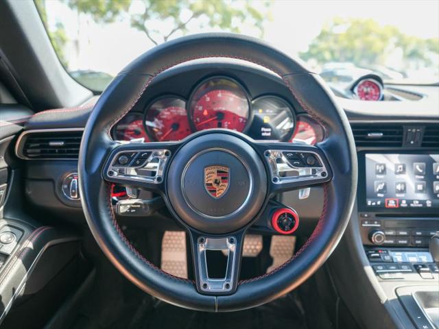 2018 Porsche 911 Carrera GTS