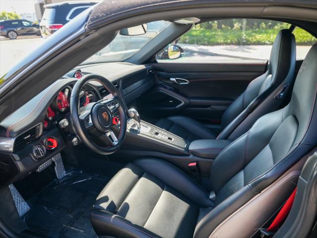 2018 Porsche 911 Carrera GTS