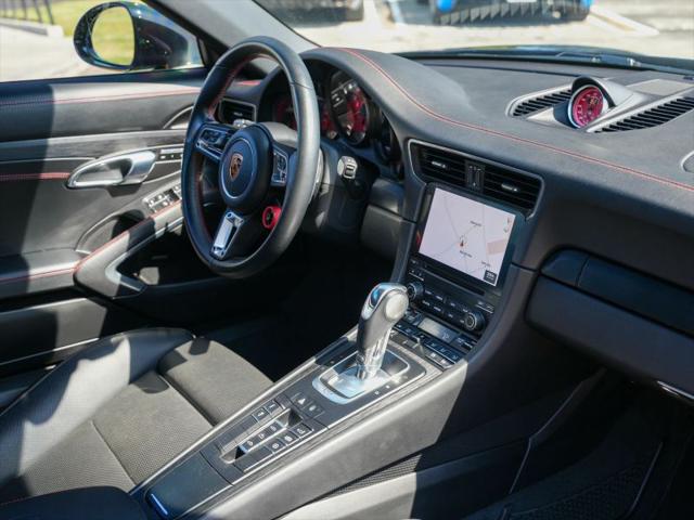 2018 Porsche 911 Carrera GTS