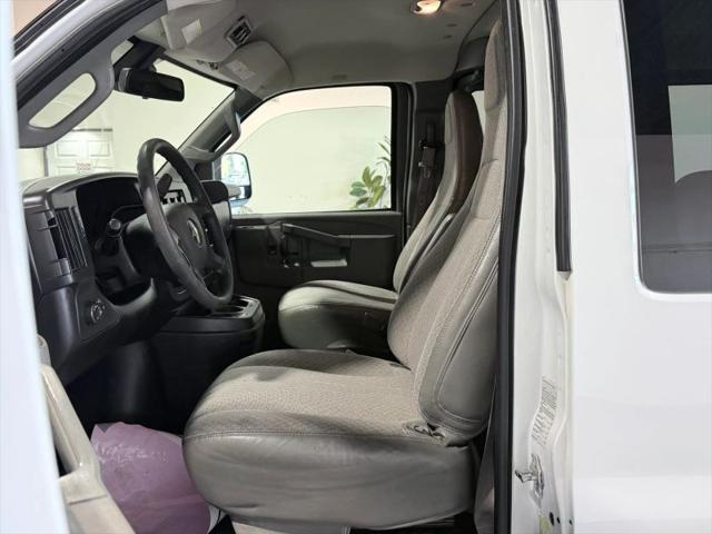 2019 Chevrolet Express LT