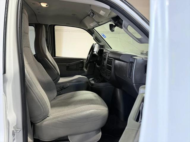 2019 Chevrolet Express LT
