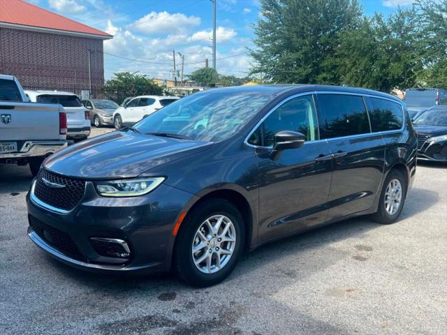 2023 Chrysler Pacifica Touring L for sale in Houston, TX