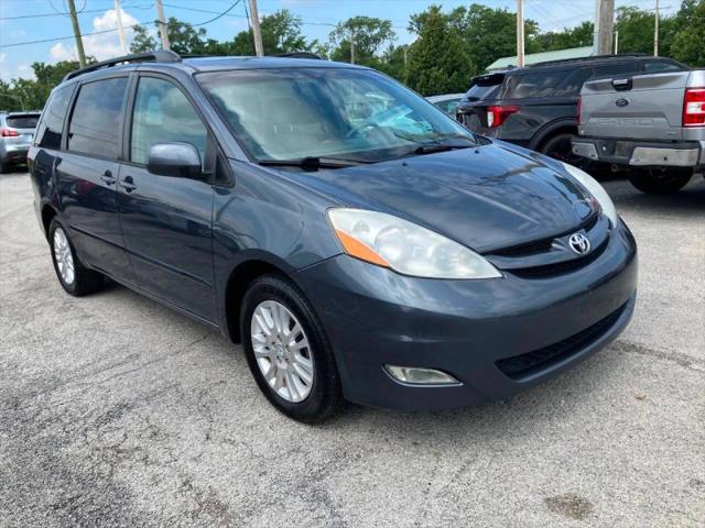 2007 Toyota Sienna XLE Limited for sale in Hazel Crest, IL