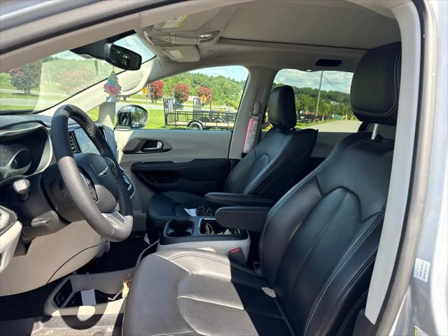 2023 Chrysler Pacifica Touring L AWD