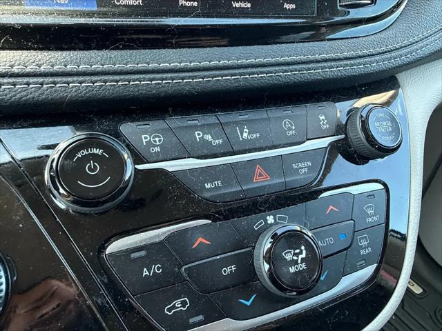 2023 Chrysler Pacifica Touring L AWD
