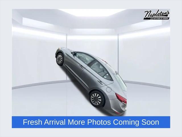 2017 Hyundai Elantra SE for sale in Urbana, IL