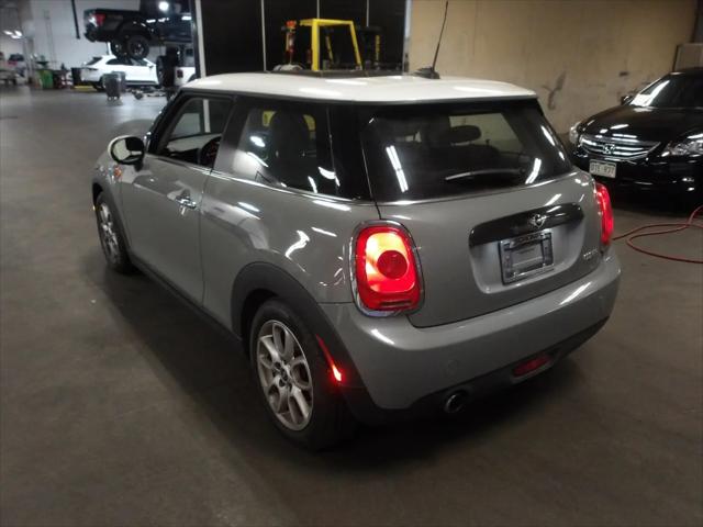 2017 MINI Hardtop Cooper