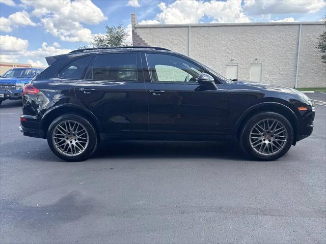 2017 Porsche Cayenne Platinum Edition