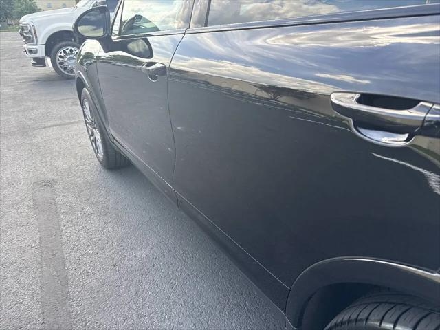 2017 Porsche Cayenne Platinum Edition