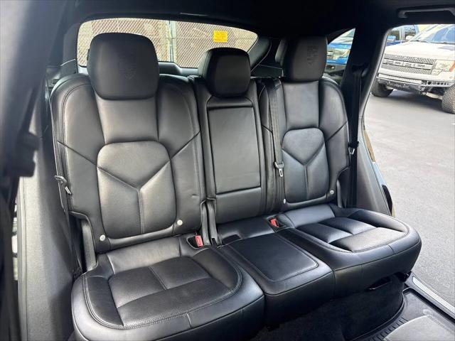2017 Porsche Cayenne Platinum Edition