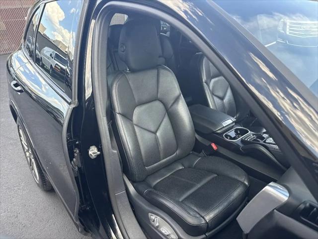2017 Porsche Cayenne Platinum Edition