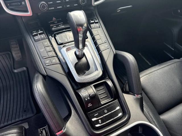 2017 Porsche Cayenne Platinum Edition