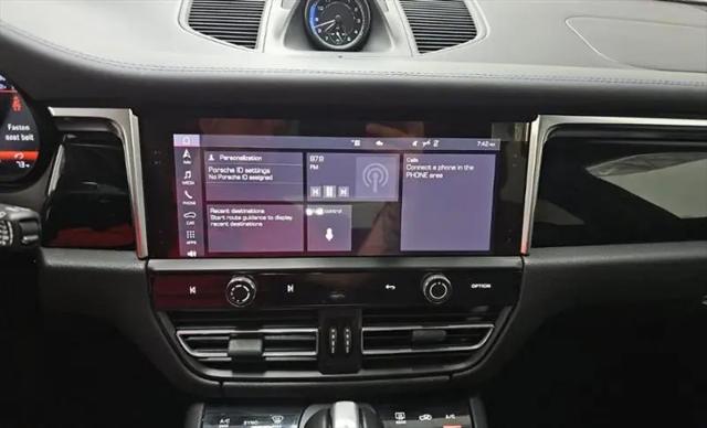 2023 Porsche Macan Macan