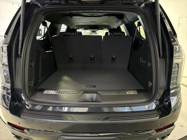 2026 Chevrolet Suburban RST, 4WD