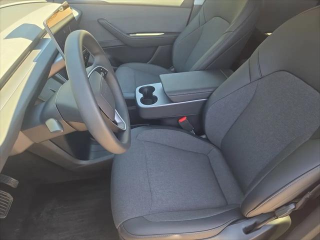 2026 Tesla Model Y Premium Rear-Wheel Drive