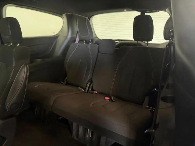 2024 Chrysler Pacifica Touring