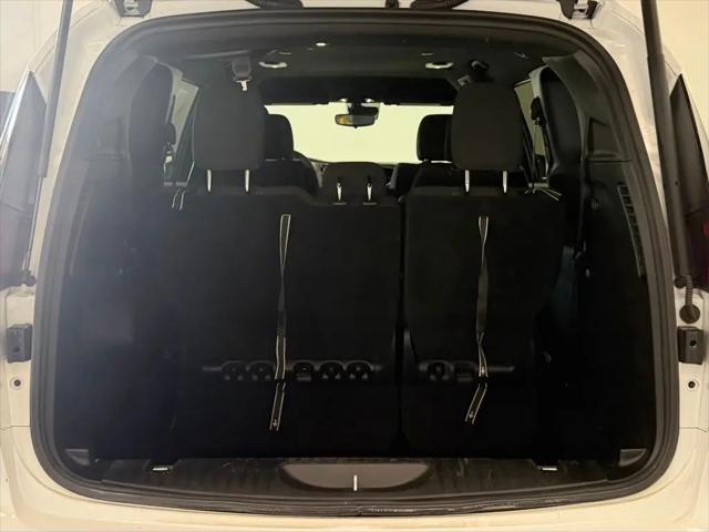 2024 Chrysler Pacifica Touring