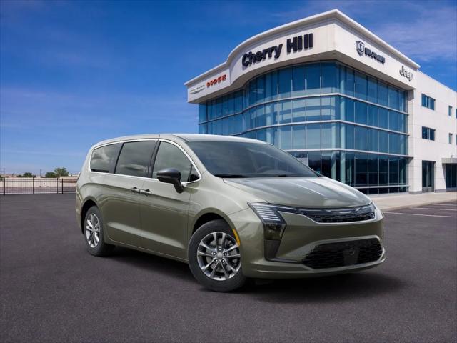 2027 Chrysler Pacifica Select AWD