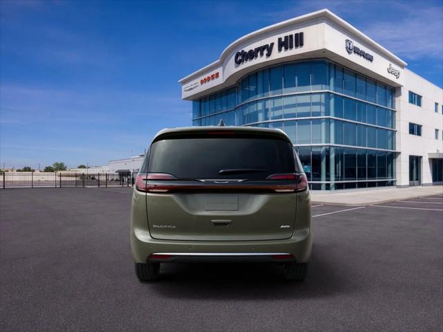 2027 Chrysler Pacifica Select AWD