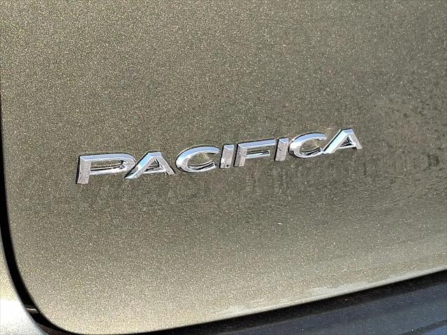 2027 Chrysler Pacifica Select AWD