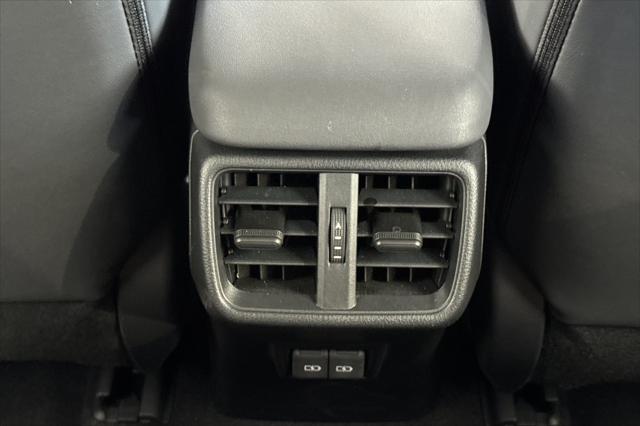 2025 Lexus 300 300h