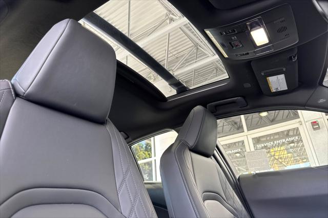 2025 Lexus 300 300h