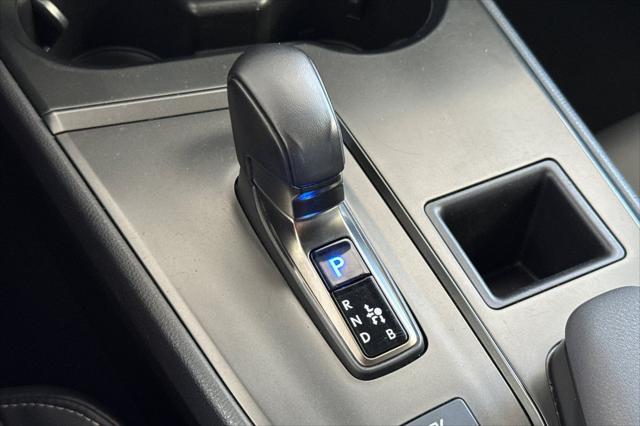 2025 Lexus 300 300h