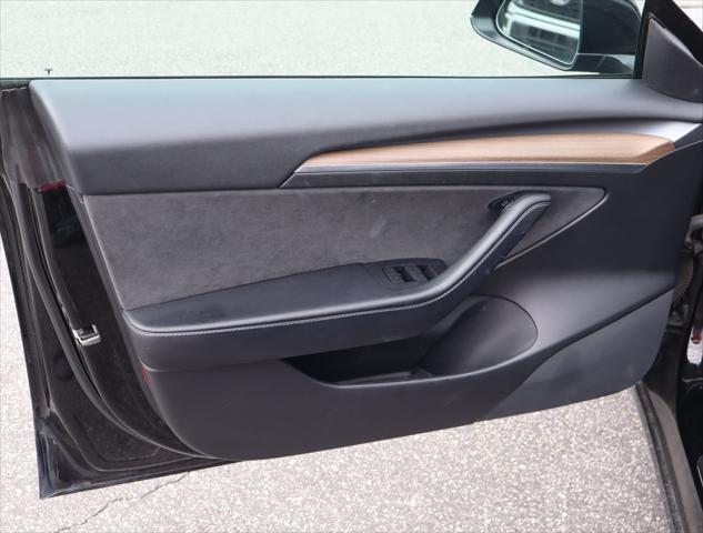 2021 Tesla Model 3 Standard Range Plus Rear-Wheel Drive