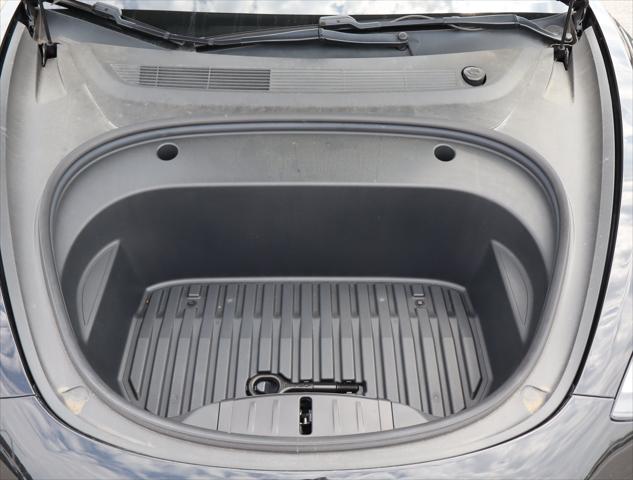 2021 Tesla Model 3 Standard Range Plus Rear-Wheel Drive