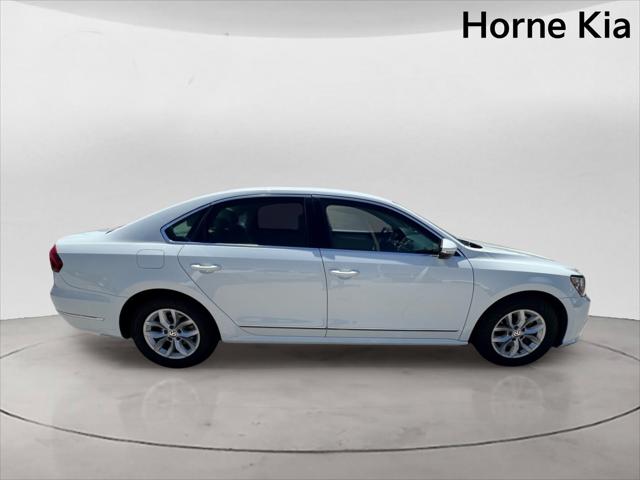 2017 Volkswagen Passat 1.8T S