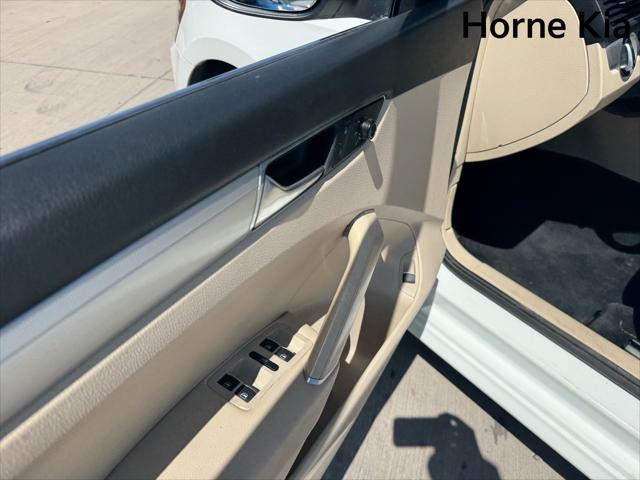 2017 Volkswagen Passat 1.8T S
