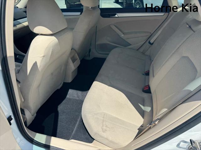 2017 Volkswagen Passat 1.8T S