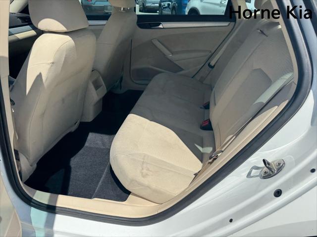 2017 Volkswagen Passat 1.8T S