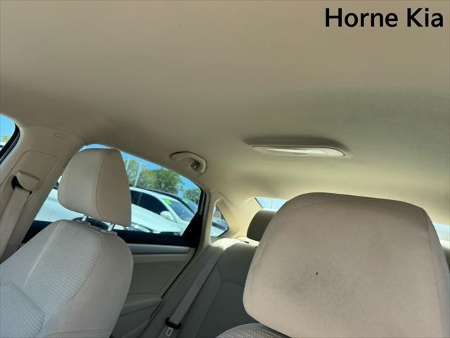 2017 Volkswagen Passat 1.8T S
