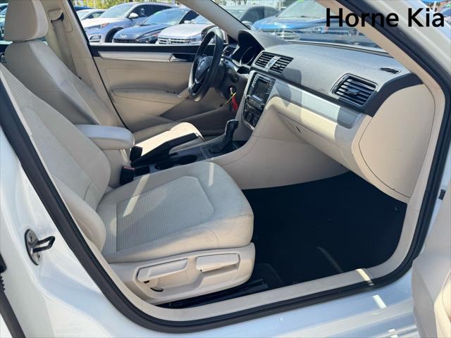 2017 Volkswagen Passat 1.8T S