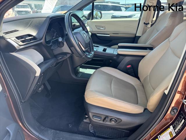 2021 Toyota Sienna XLE